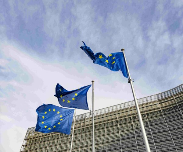 european-union-flags-waving-agai