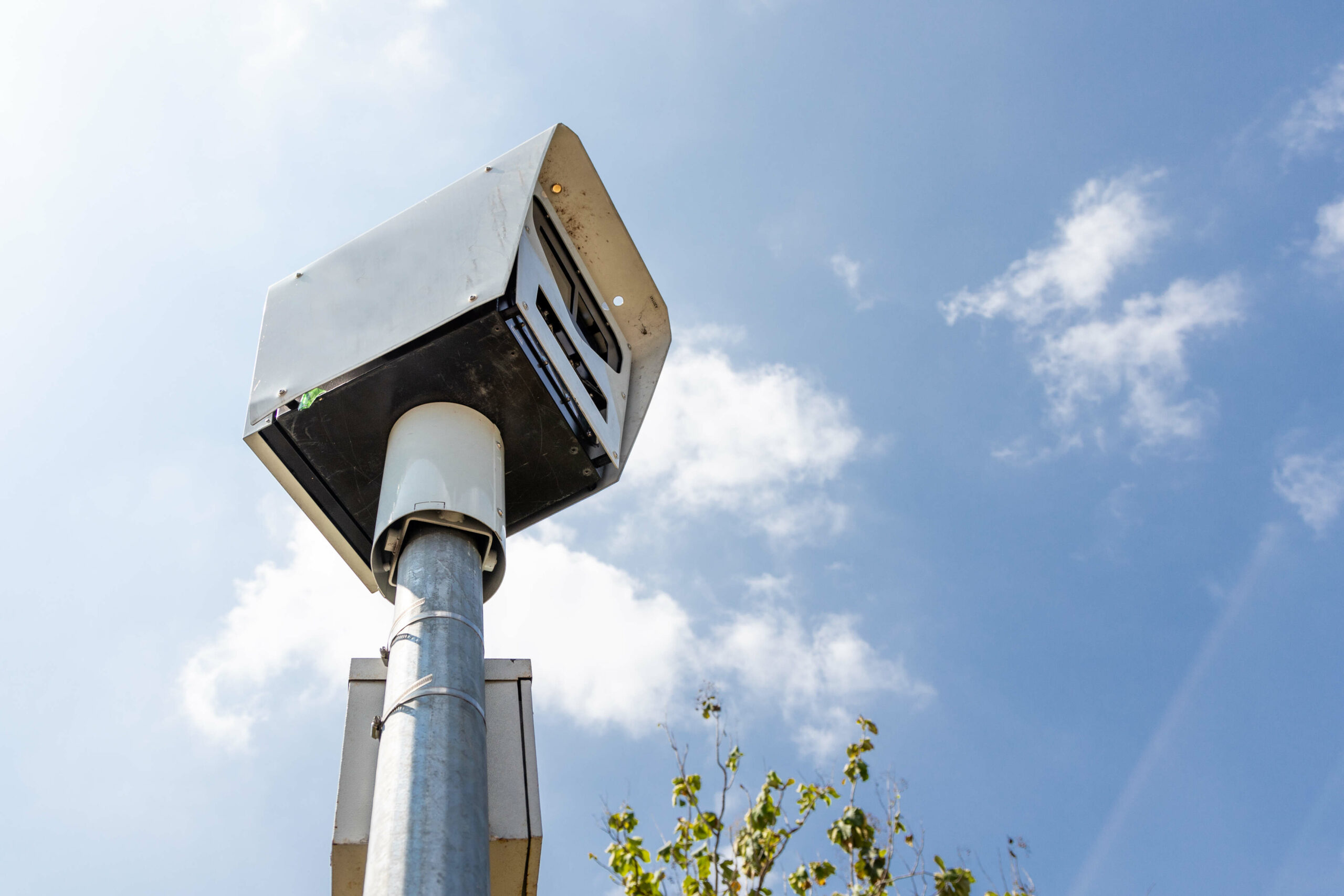 <h2 style="font-size:27px;font-weight:500;">Radar sul lungolago di Lugano, multe tardive e accesso agli atti, la vertenza finisce al Tribunale cantonale amministrativo del Canton Ticino (Tram). Quali potrebbero essere i criteri e gli argomenti di diritto ammnistrativo sollevati in sede di ricorso al Tram?</h2>